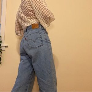 Levi’s High Waisted Loose Jeans